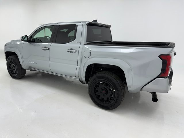 Used 2025 Toyota Tacoma SR5 image 37