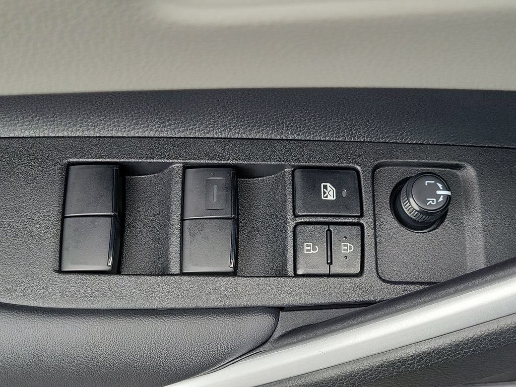 Used 2026 Toyota Corolla Cross L FWD image 20