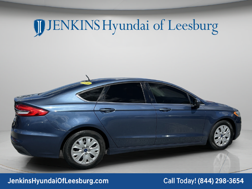 Used 2019 Ford Fusion S FWD image 4