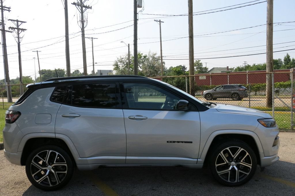 Used 2025 Jeep Compass Limited w/ High Altitude Package AWD/4WD image 5