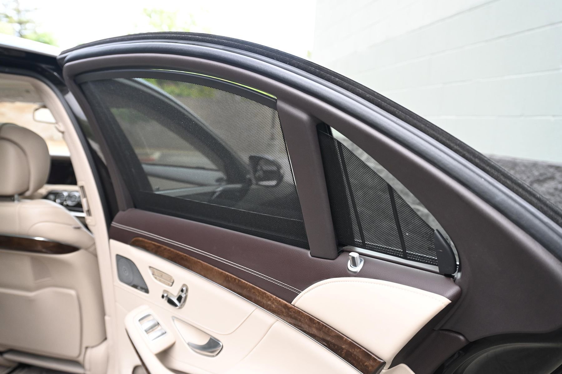 Used 2015 Mercedes-Benz S 550 4MATIC Sedan image 24