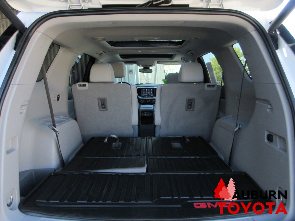 Used 2023 GMC Acadia SLT w/ Technology Package image 18