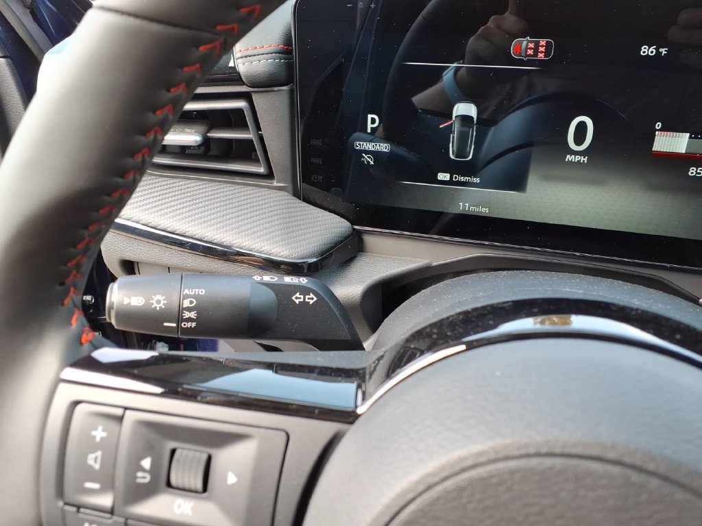 New 2027 Nissan Kicks SR w/ Cold Weather Package FWD image 22