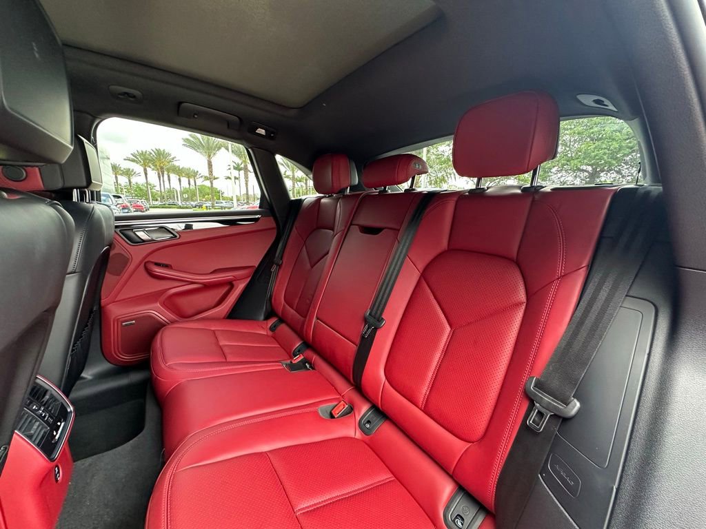 Certified 2023 Porsche Macan S image 40