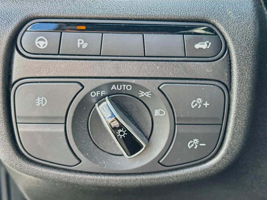 Certified 2023 INFINITI QX50 Sport AWD/4WD image 11
