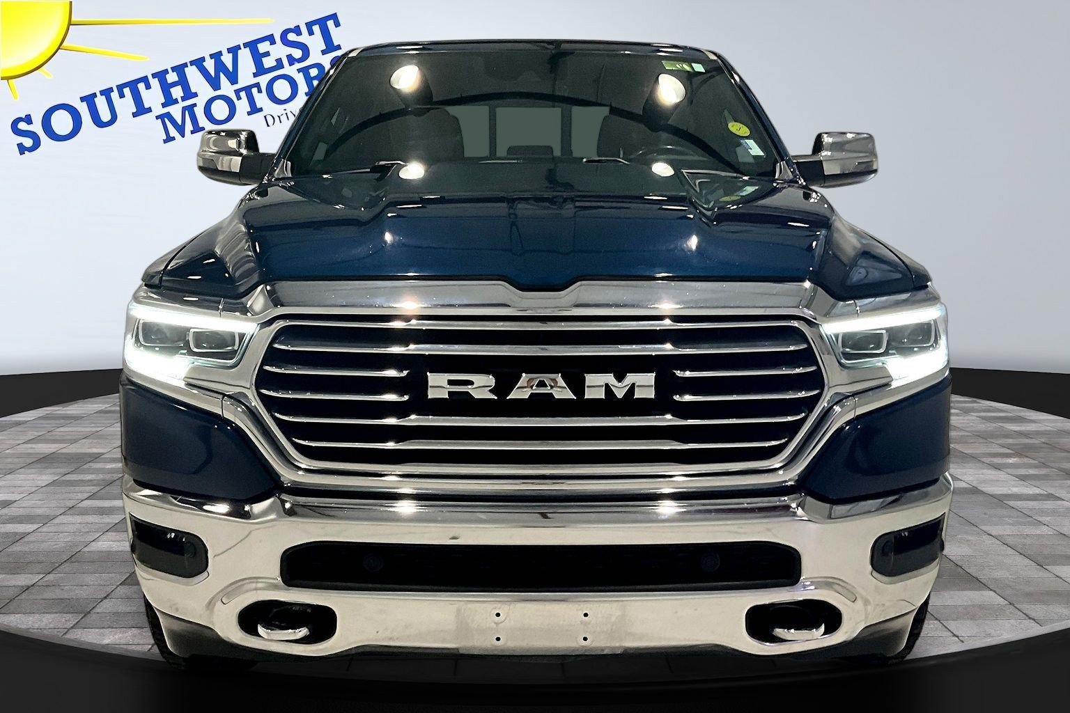 Used 2023 RAM 1500 Limited w/ Trailer Tow Group AWD/4WD image 2