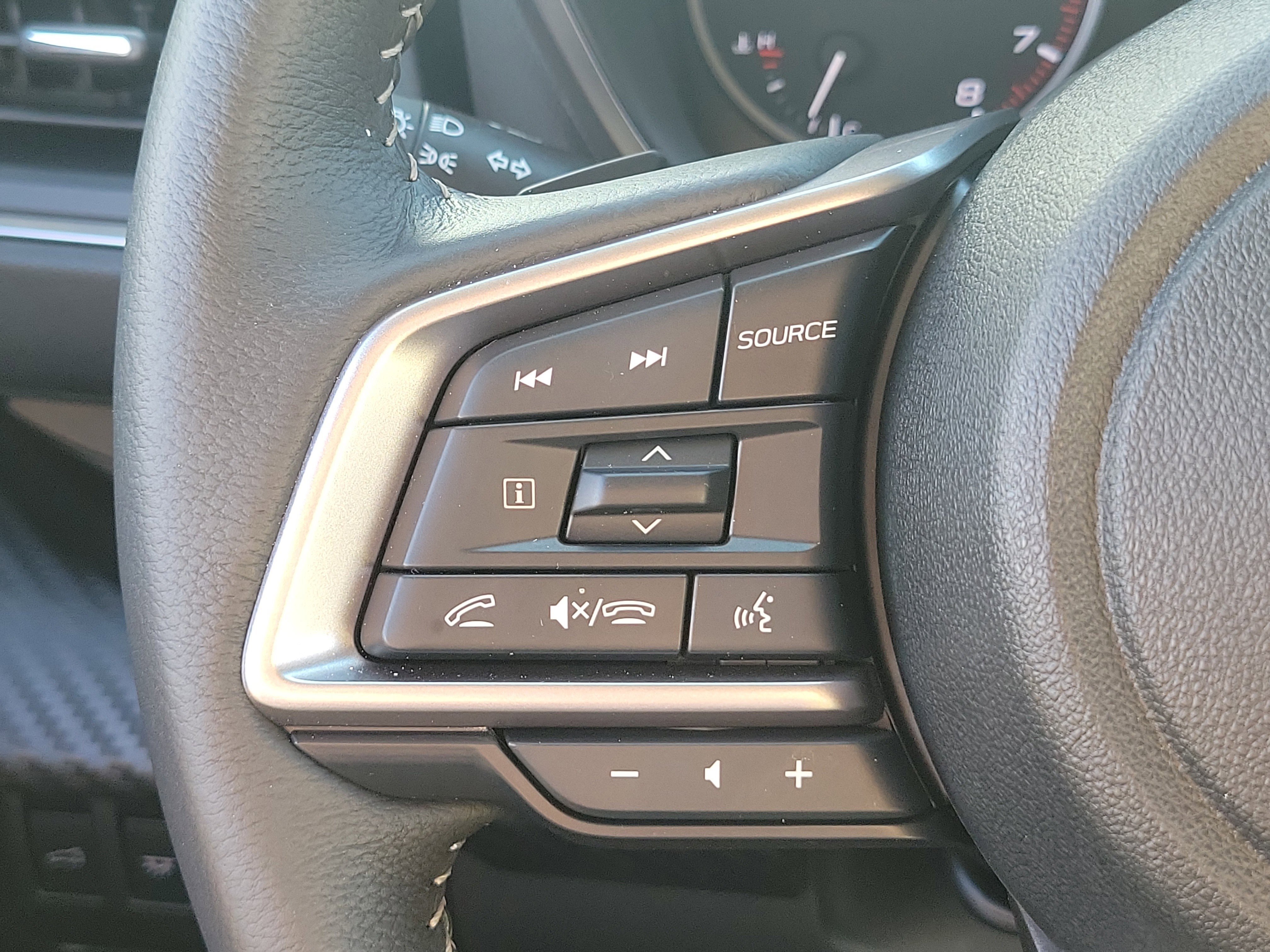 Certified 2025 Subaru Ascent Premium image 28