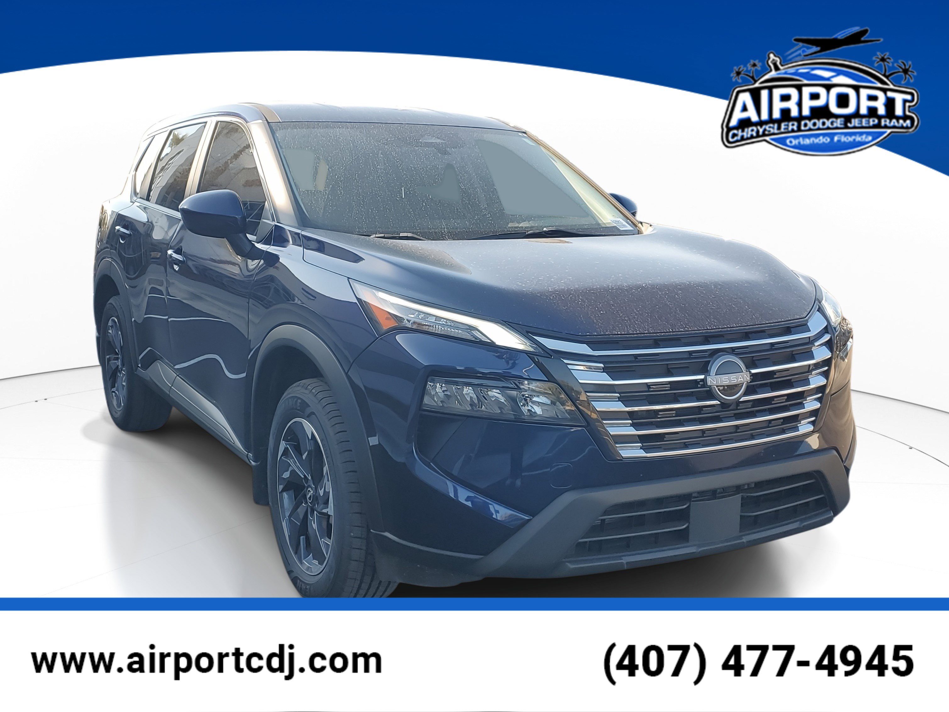 Used 2024 Nissan Rogue SV image 1