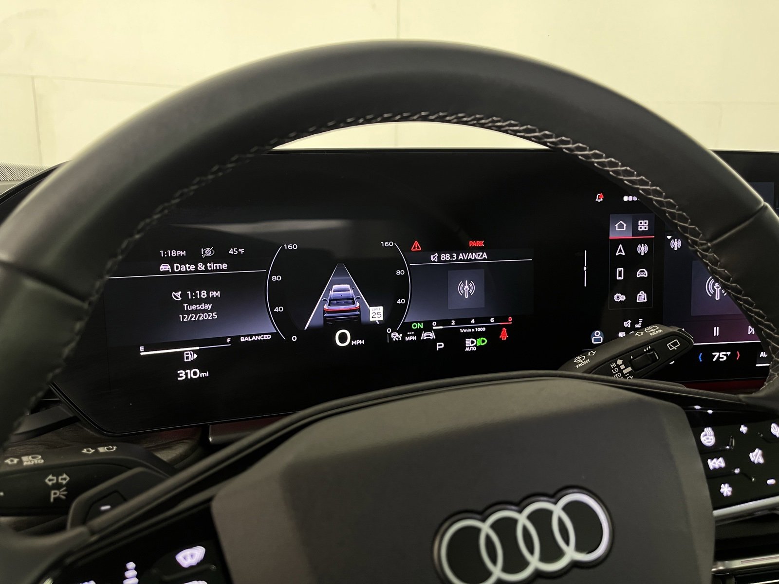 Used 2025 Audi Q5 2.0T Premium Plus w/ Premium Plus image 14