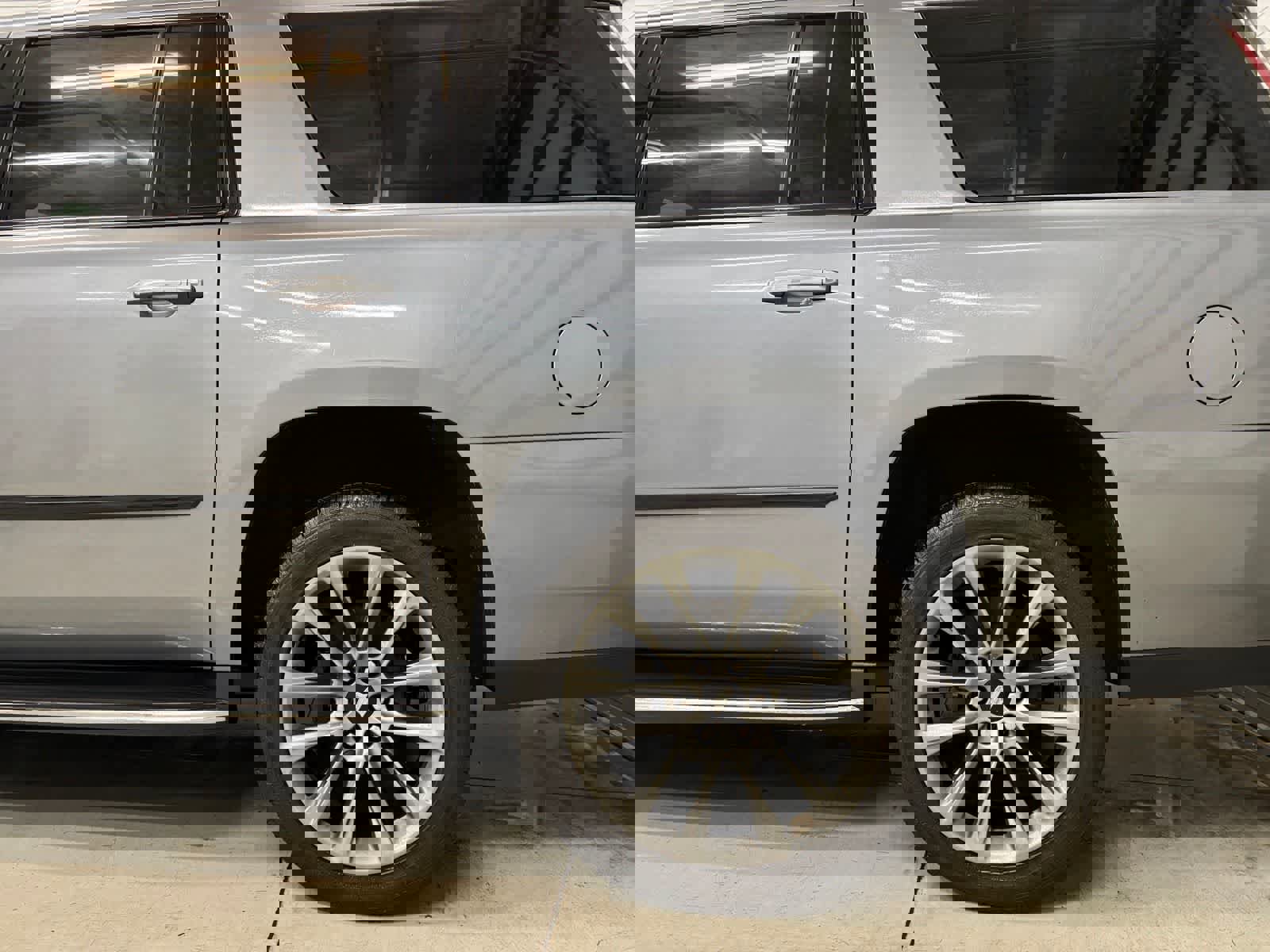 Used 2020 Cadillac Escalade ESV Luxury w/ Escalade Sport Edition image 7