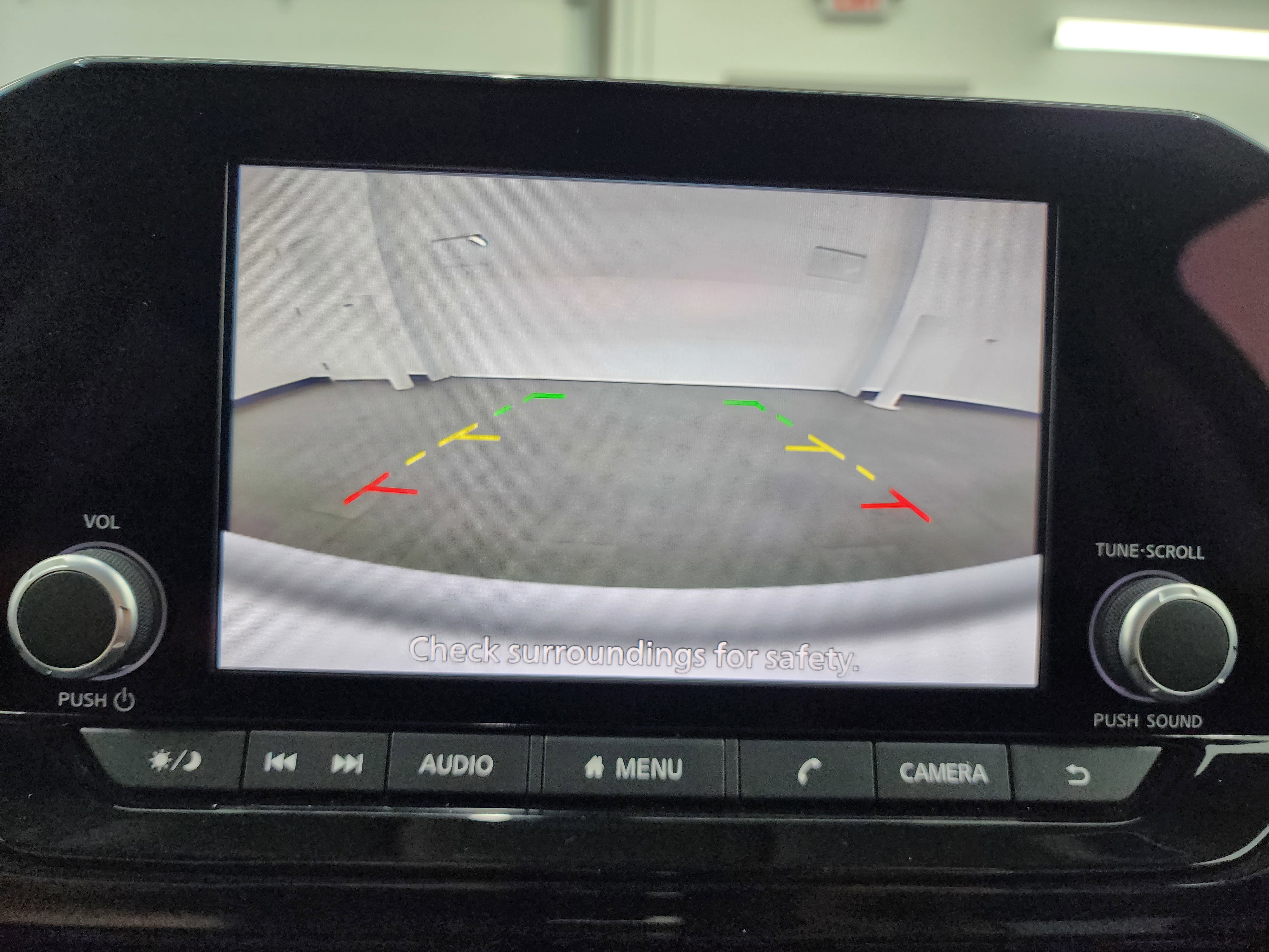 Used 2025 Nissan Pathfinder SV image 14