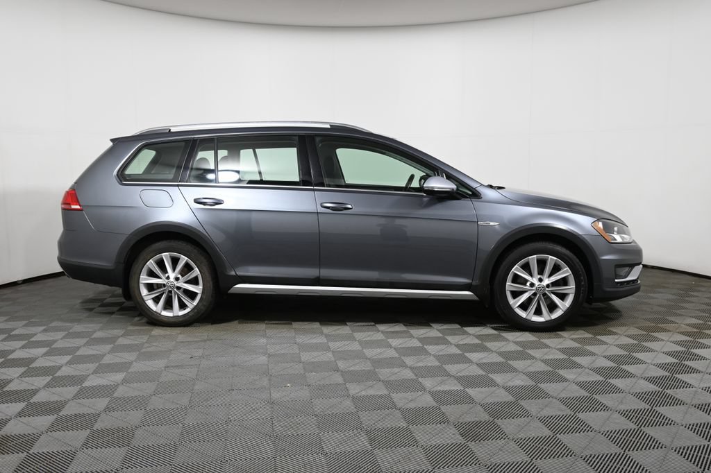 Used 2017 Volkswagen Golf Alltrack S AWD/4WD image 8