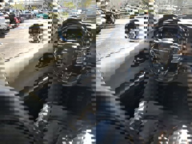 Used 2018 Chrysler Pacifica Touring-L w/ Tire & Wheel Group image 15