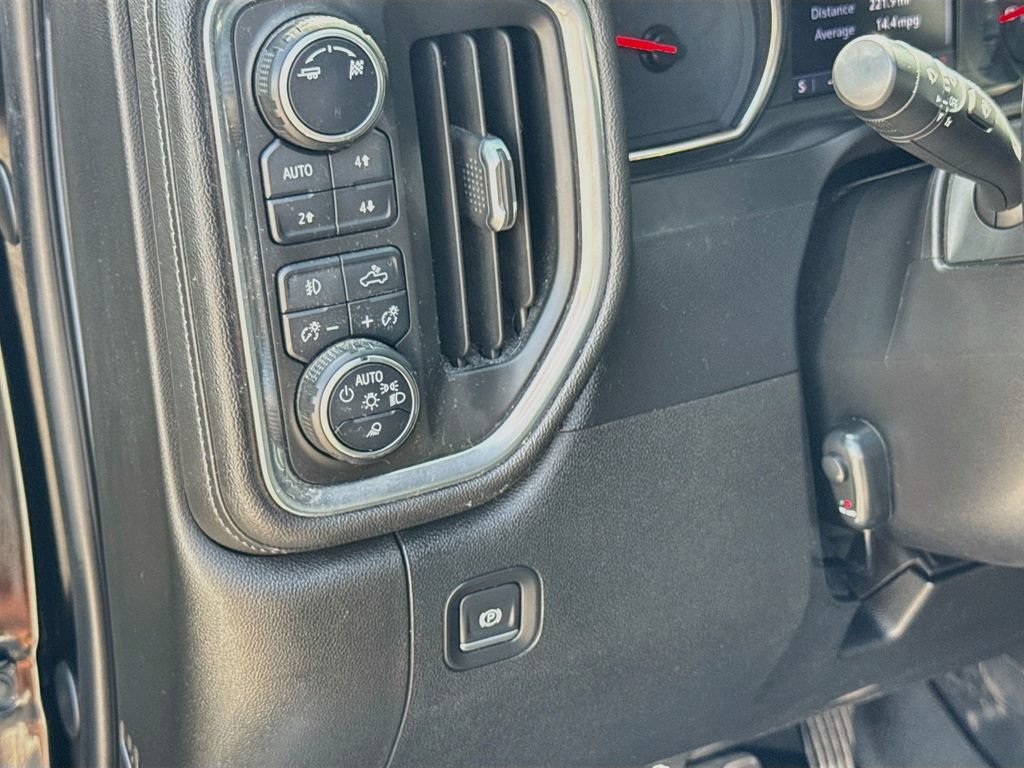 Used 2019 Chevrolet Silverado 1500 LTZ w/ LTZ Convenience Package AWD/4WD image 10