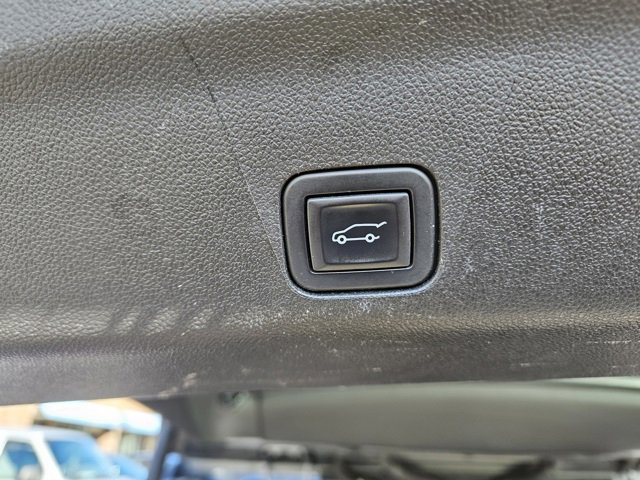 Certified 2021 GMC Yukon XL AT4 w/ Technology Package image 18