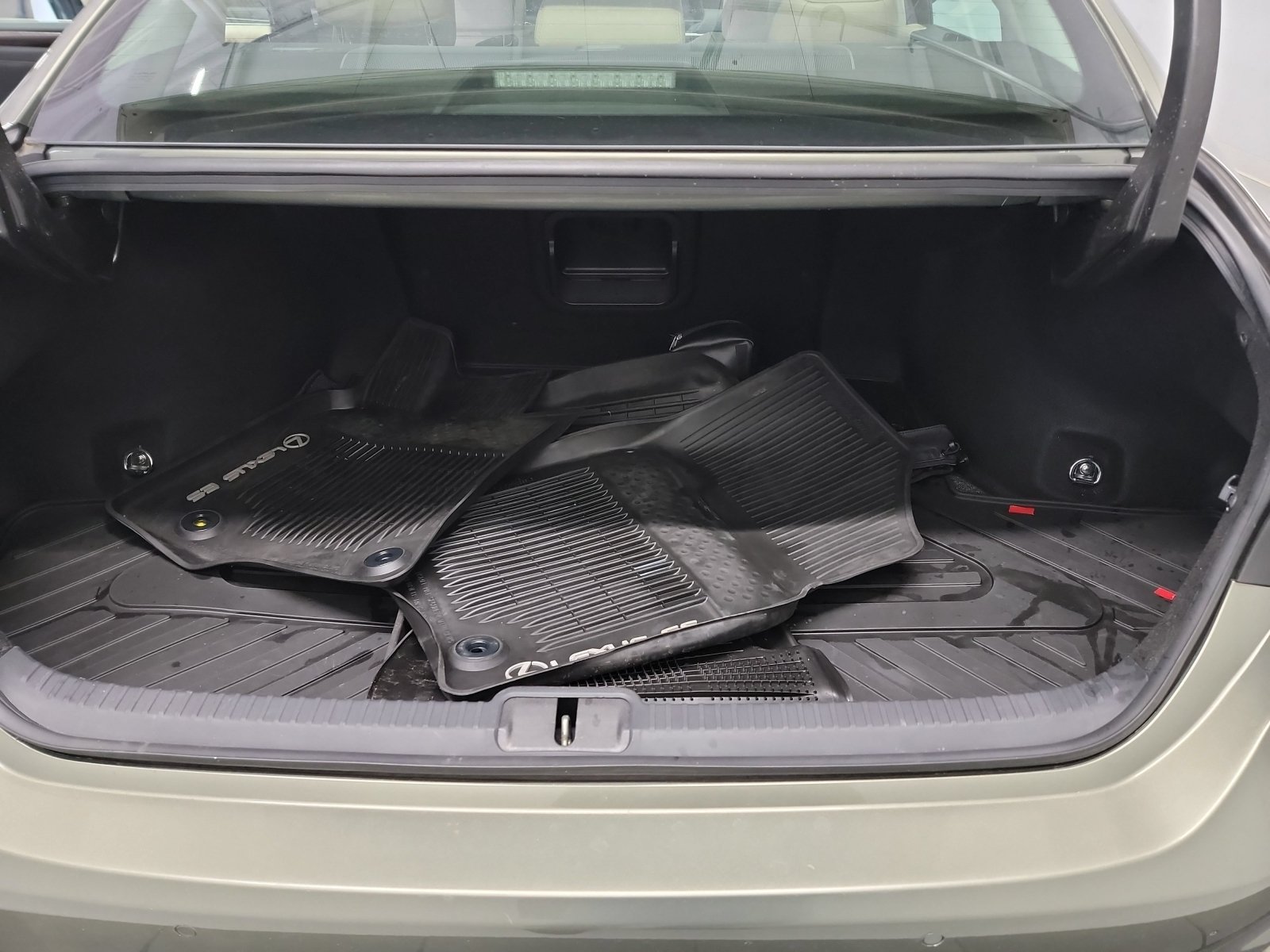 Used 2020 Lexus ES 350 w/ Premium Package FWD image 26