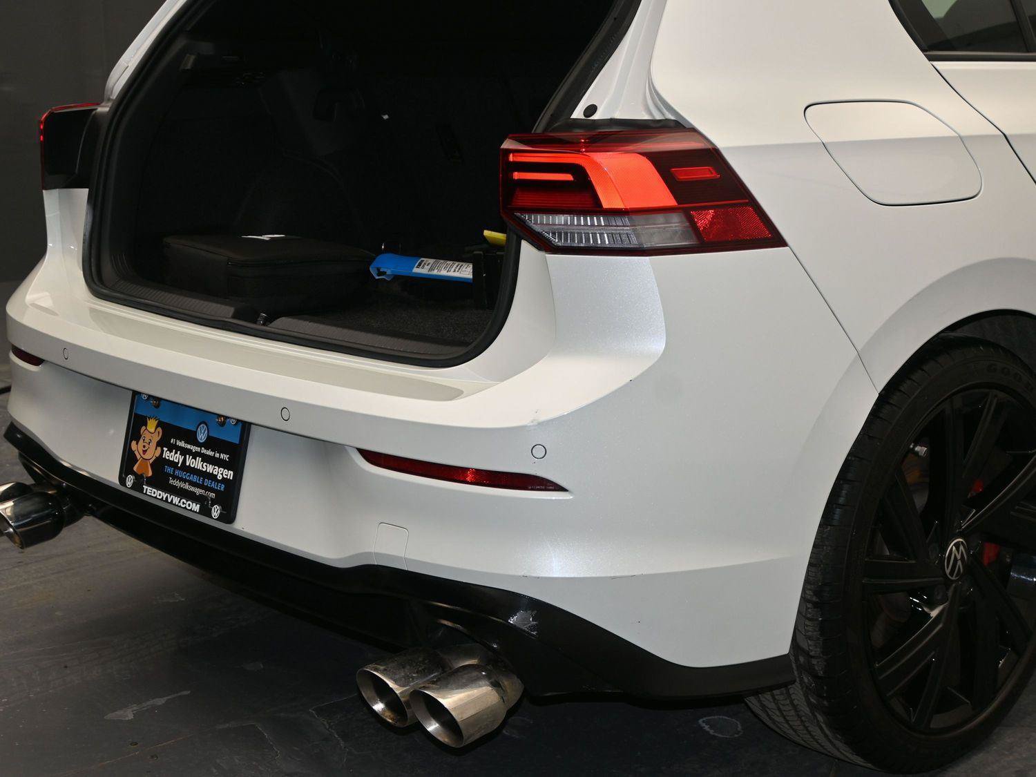 Used 2023 Volkswagen GTI SE FWD image 15