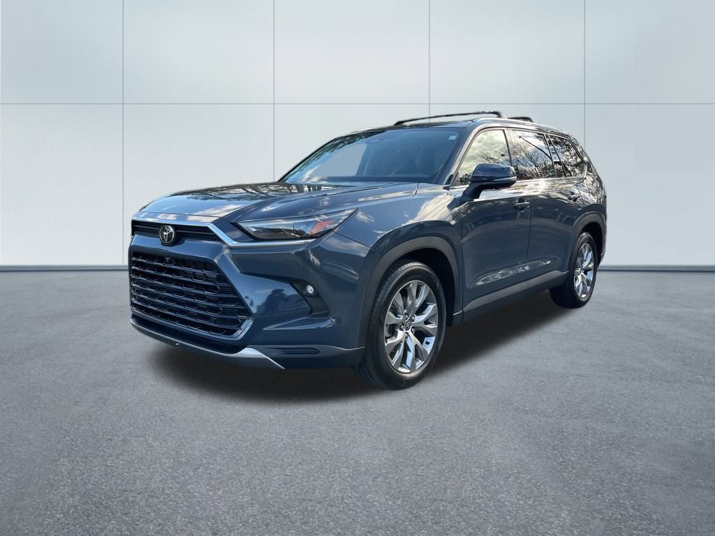 Used 2024 Toyota Grand Highlander Limited image 2