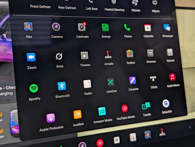 Used 2025 Tesla Model Y Long Range image 21