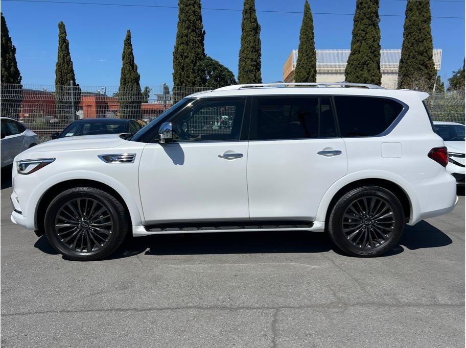 Used 2024 INFINITI QX80 Sensory w/ Cargo Package AWD/4WD image 7