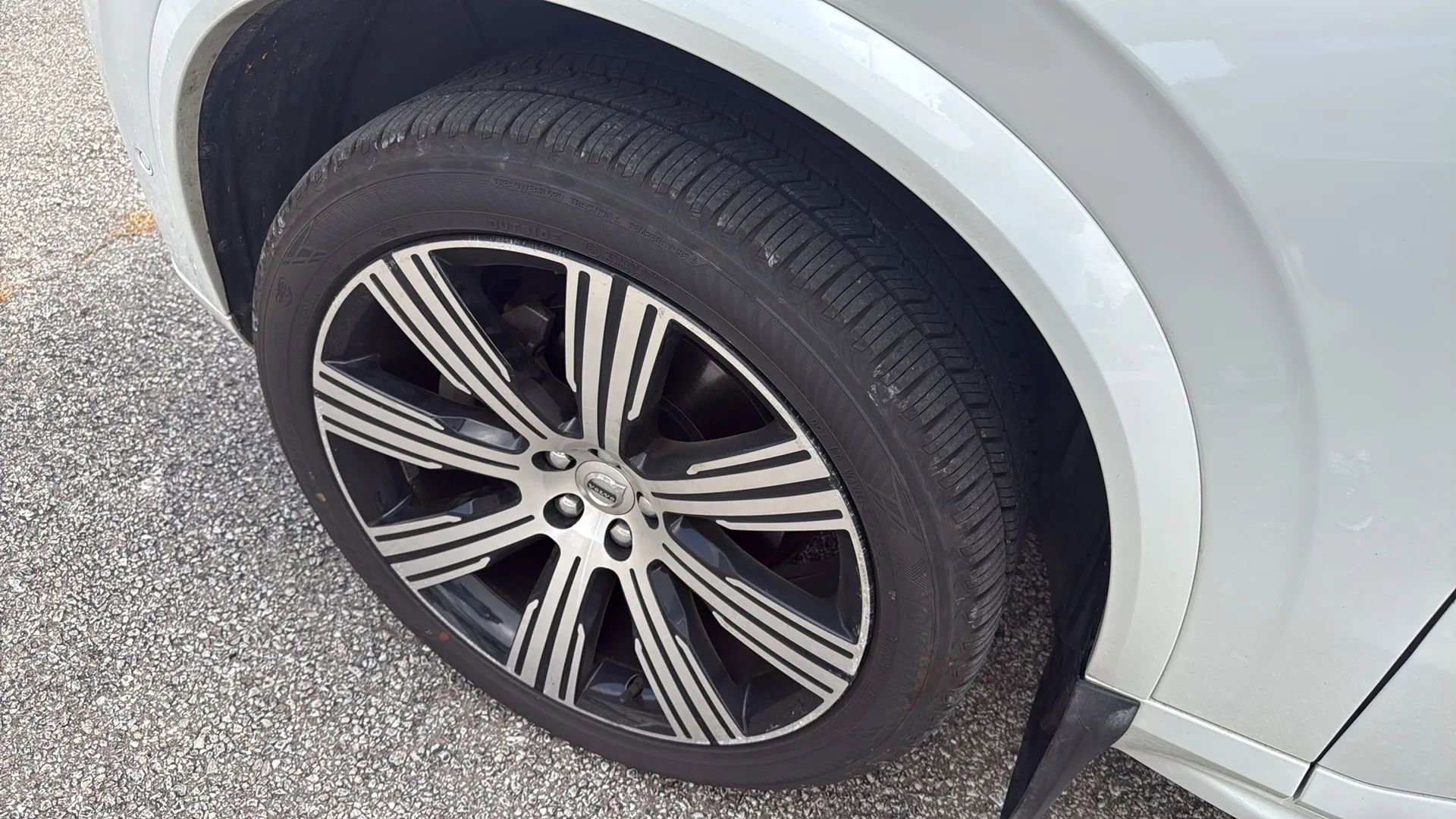 Used 2020 Volvo XC90 T6 Inscription w/ Protection Package image 13