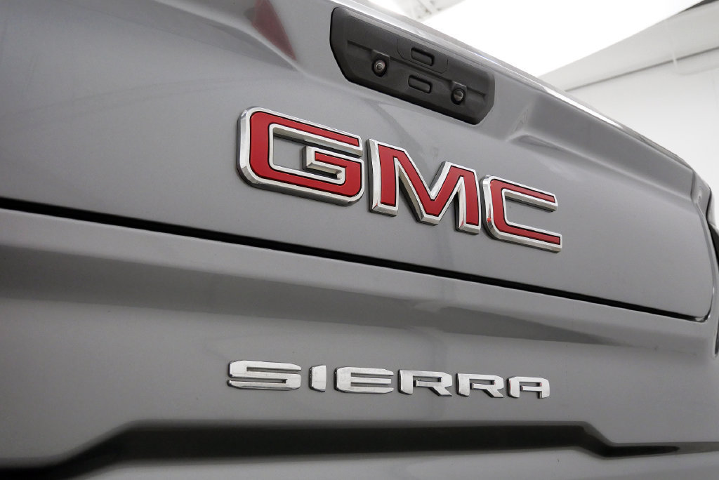 Used 2020 GMC Sierra 1500 AT4 w/ AT4 Carbonpro Edition AWD/4WD image 10