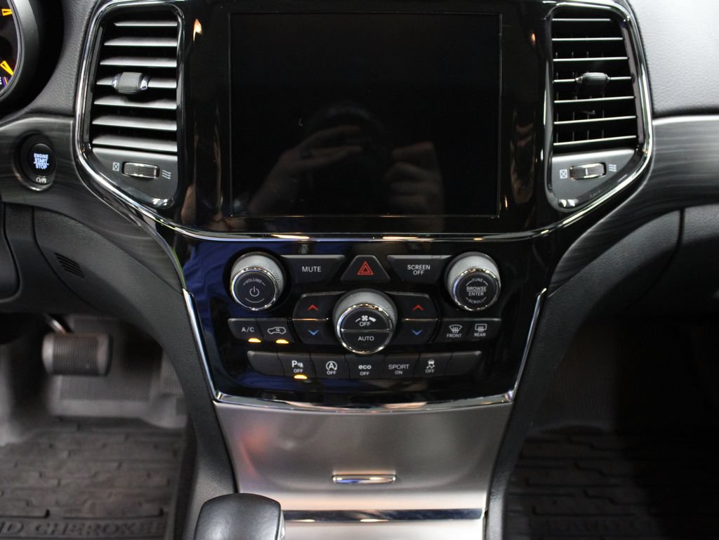 Used 2021 Jeep Grand Cherokee Altitude AWD/4WD image 20