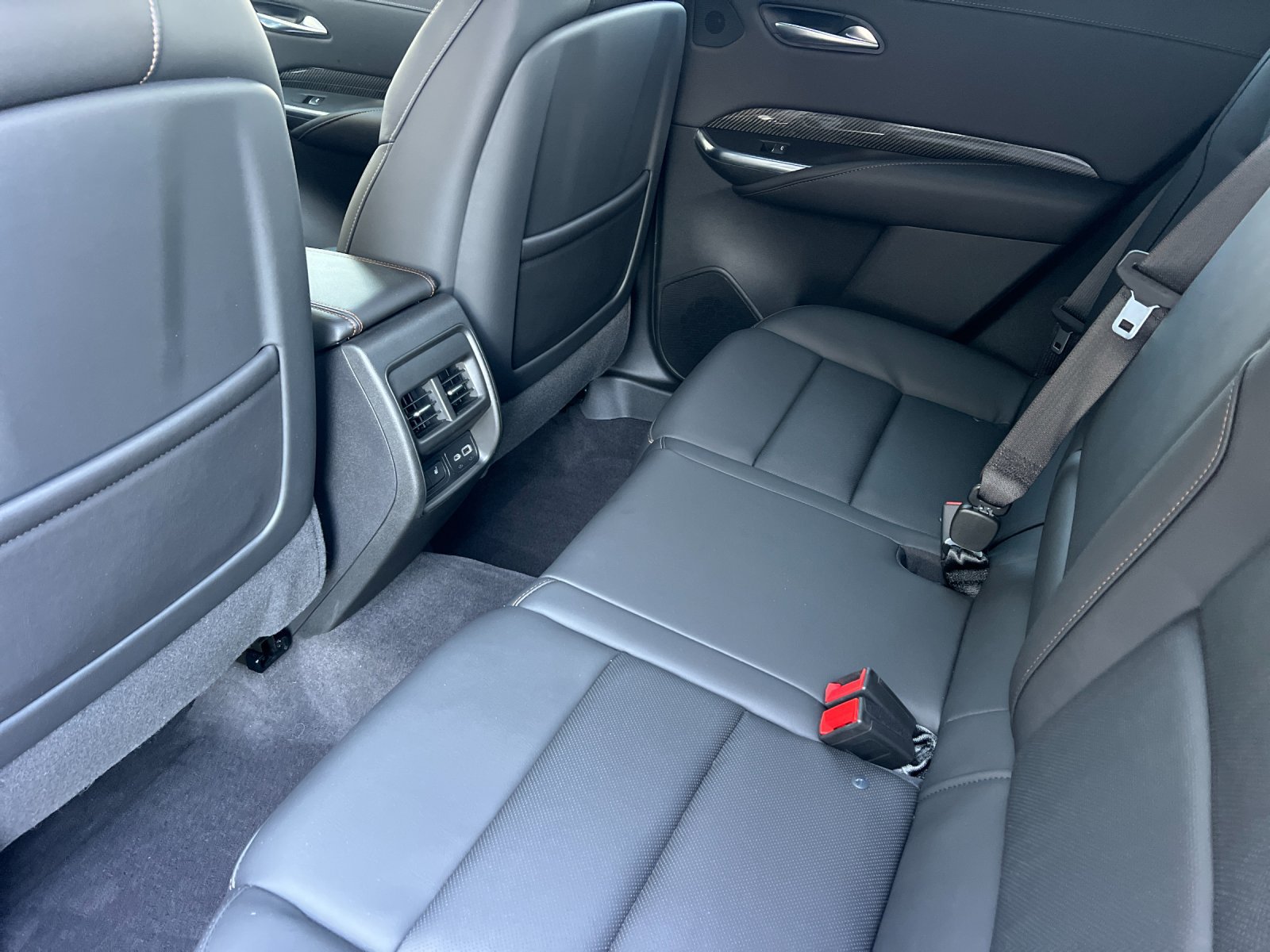 Certified 2022 Cadillac XT4 Sport AWD/4WD image 12
