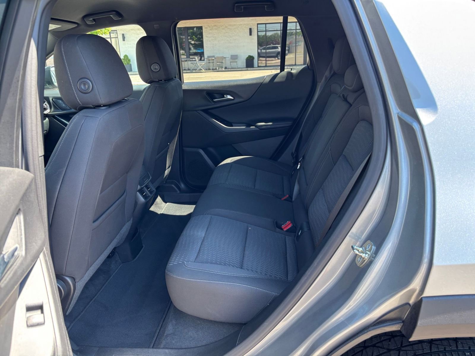 Used 2025 Chevrolet Equinox LT FWD image 27