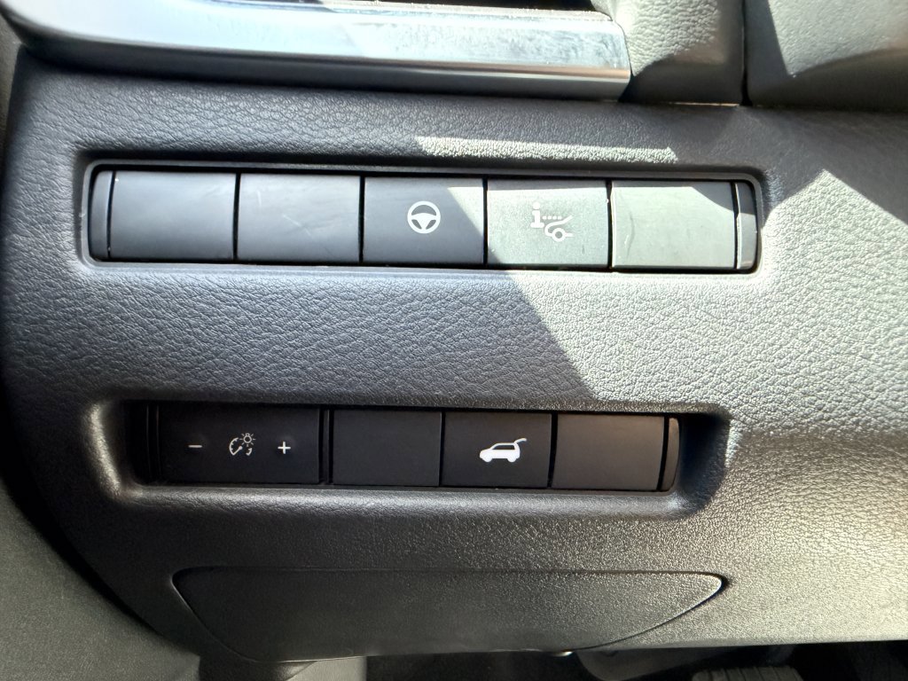 Used 2022 Nissan Rogue Platinum w/ Head-Up Display Package FWD image 27