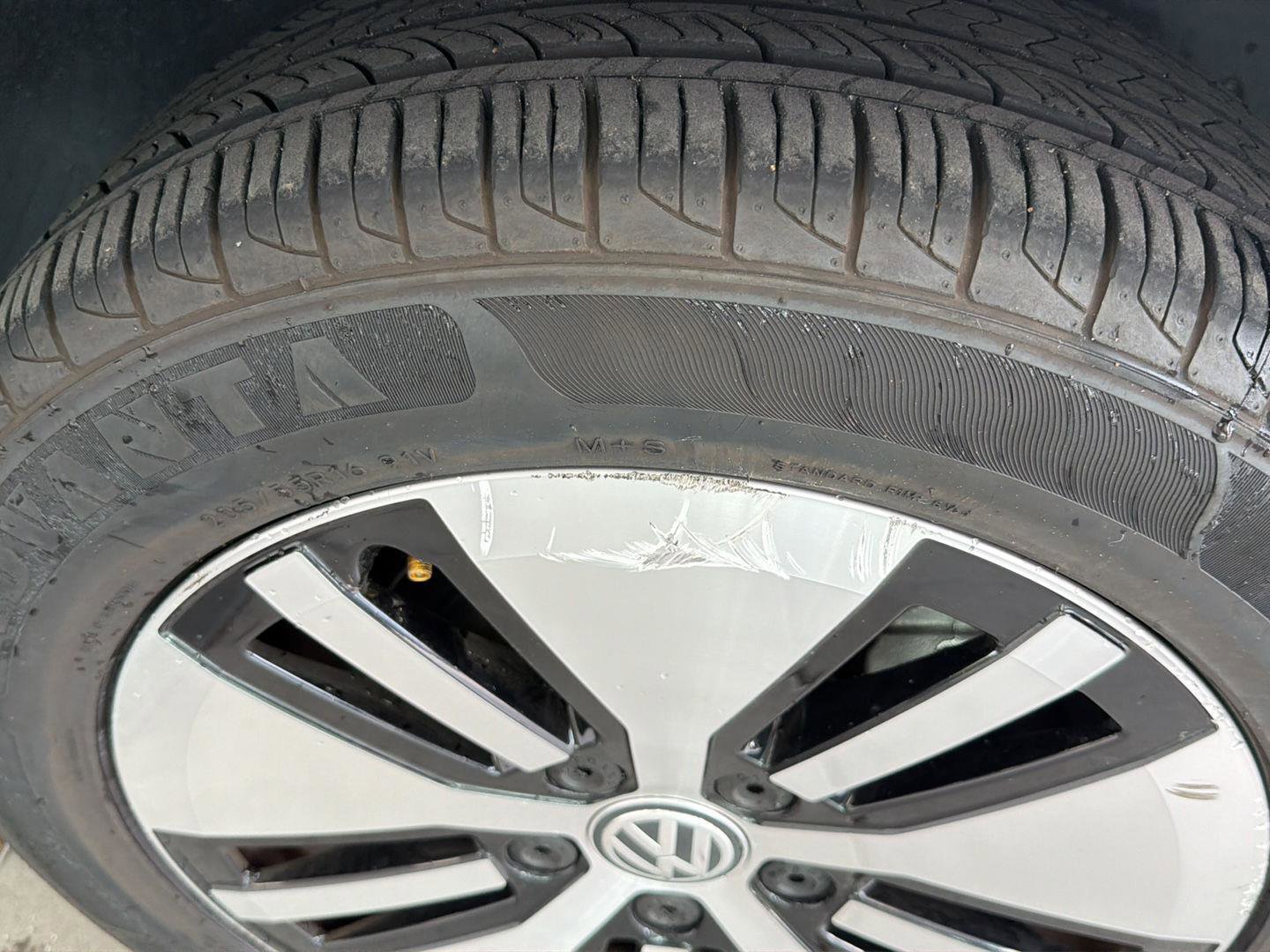 Used 2019 Volkswagen e-Golf SE w/ Driver Assistance Package image 17