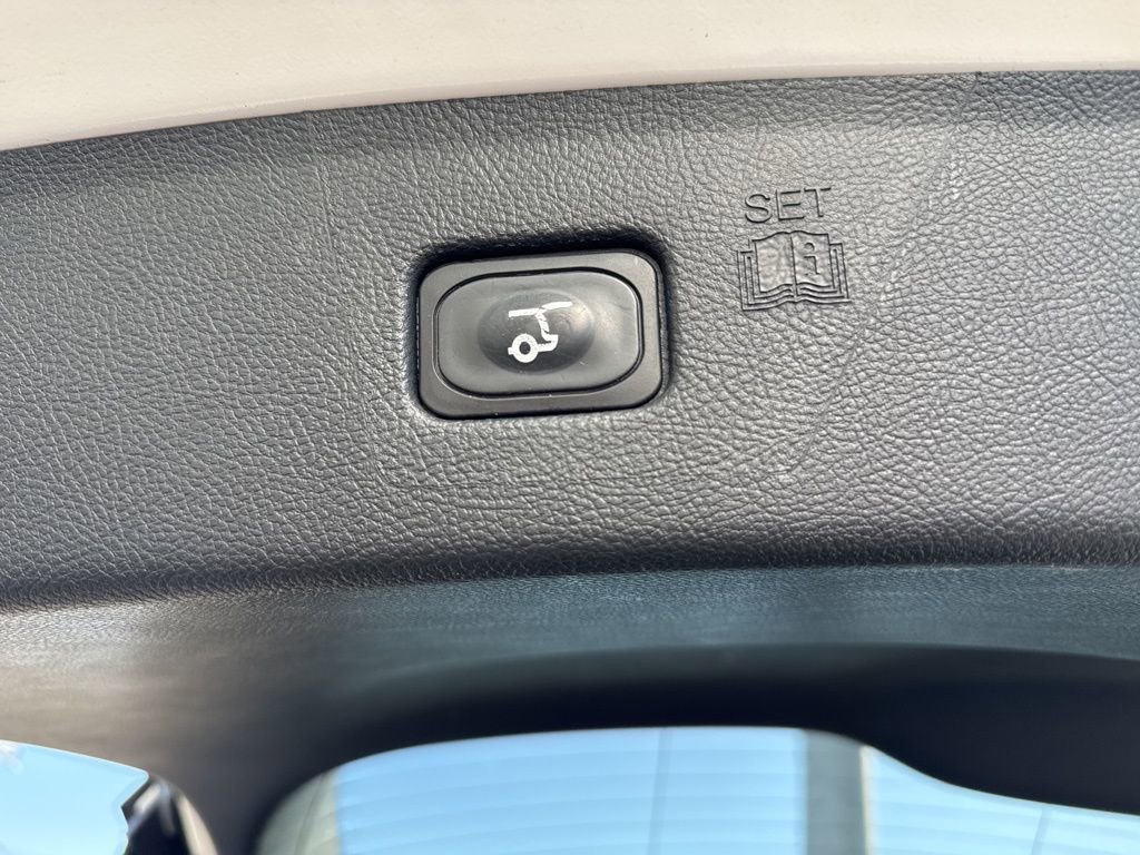 Used 2024 Ford Edge SEL w/ Convenience Package image 6