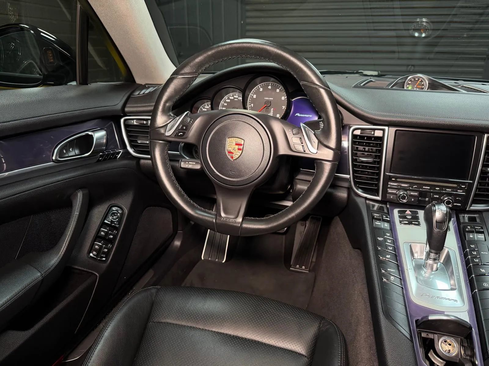 Used 2015 Porsche Panamera 4 image 22