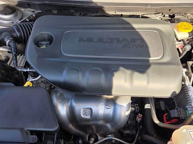 Used 2021 Jeep Cherokee Latitude w/ Mopar Interior Package image 21