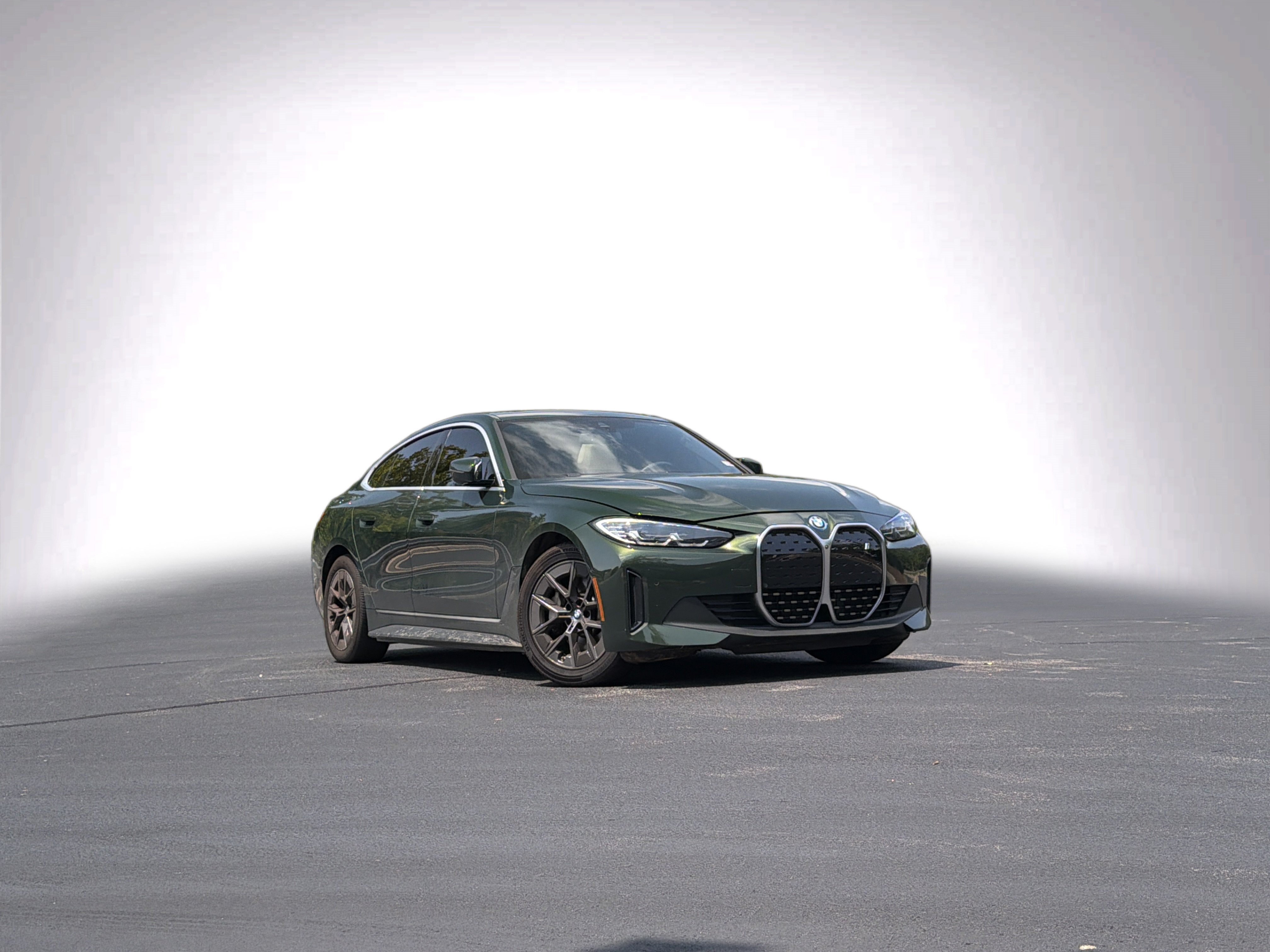 Used 2023 BMW i4 eDrive40 w/ Premium Package RWD video 2