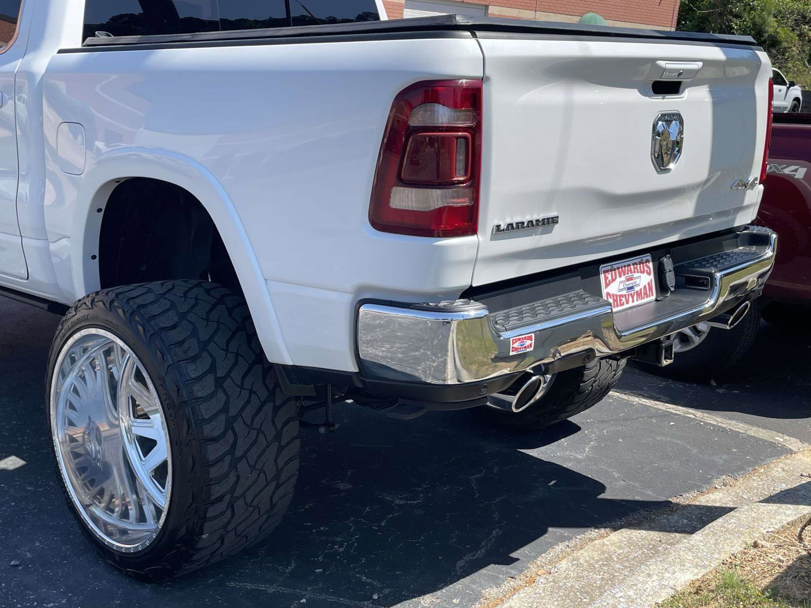 Used 2022 RAM 1500 Laramie AWD/4WD image 10