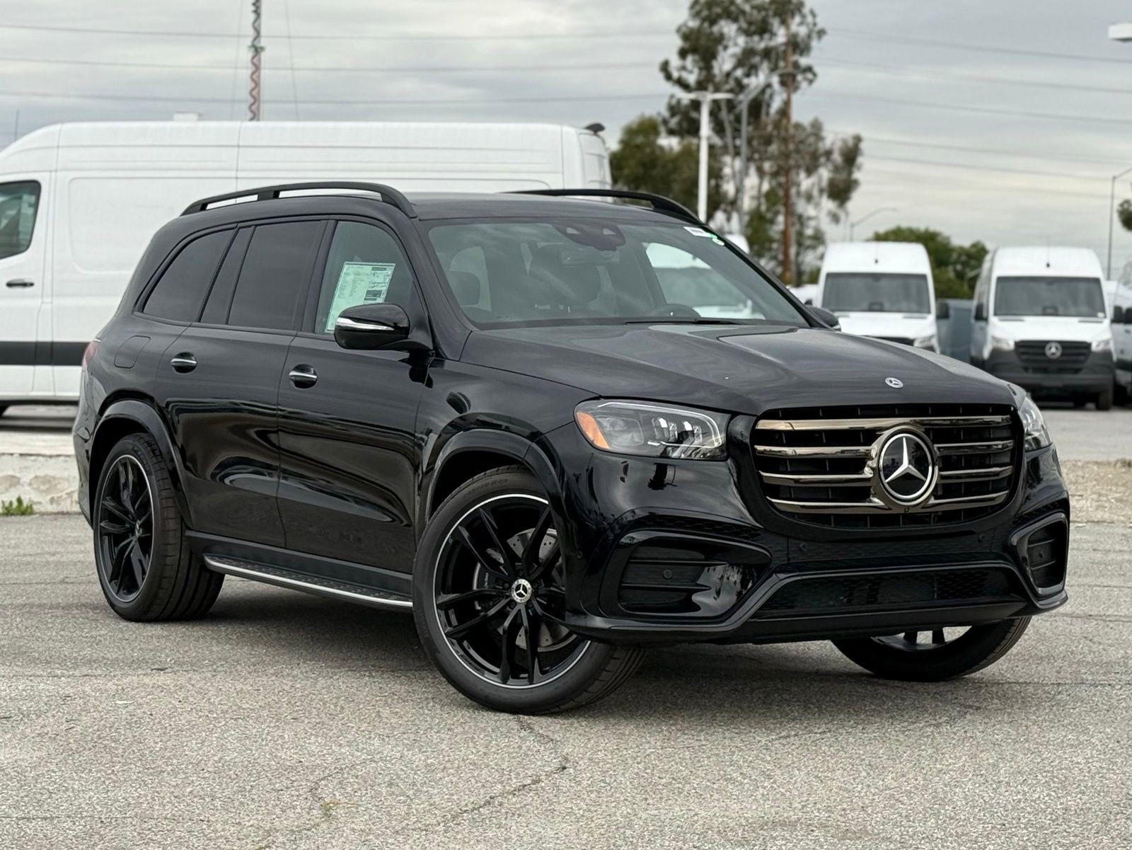 New 2026 Mercedes-Benz GLS 580 4MATIC image 2