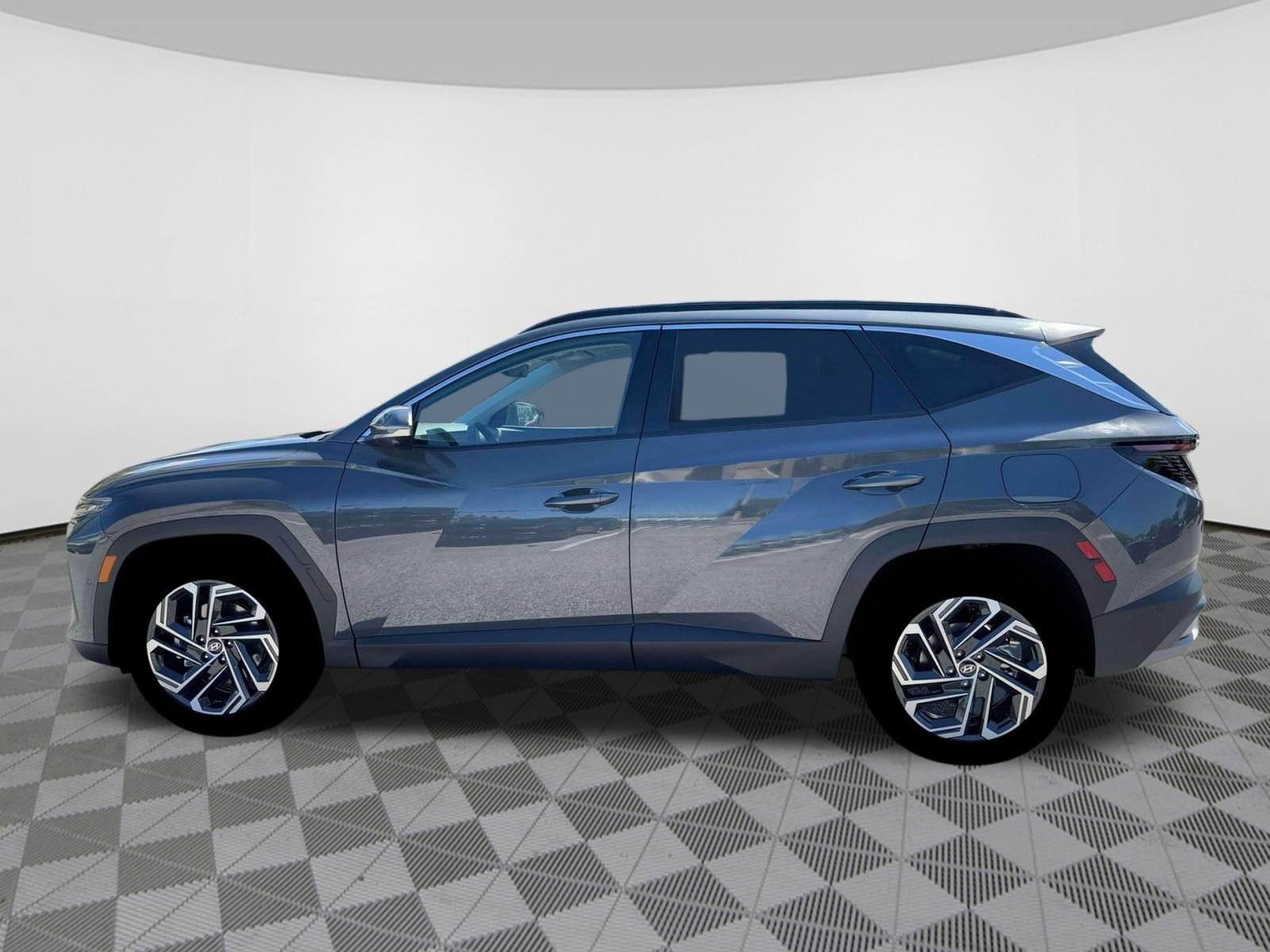 New 2026 Hyundai Tucson Limited AWD/4WD image 3