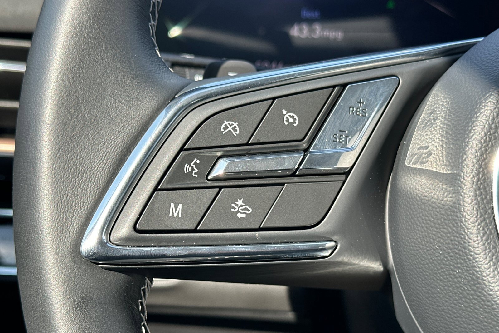 Used 2025 Buick Envision Sport Touring image 32