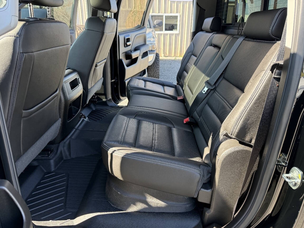 Used 2019 GMC Sierra 3500 Denali w/ Suspension Package, Off-Road AWD/4WD image 20
