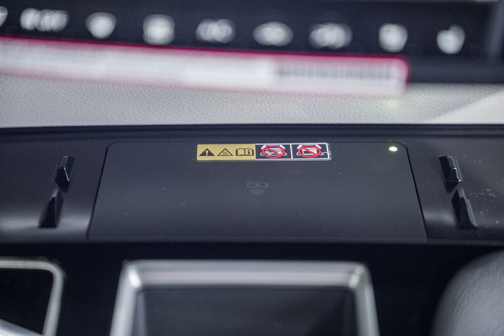 New 2026 Toyota Sienna Platinum image 25