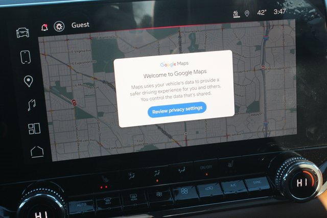New 2025 GMC Canyon AT4 image 3