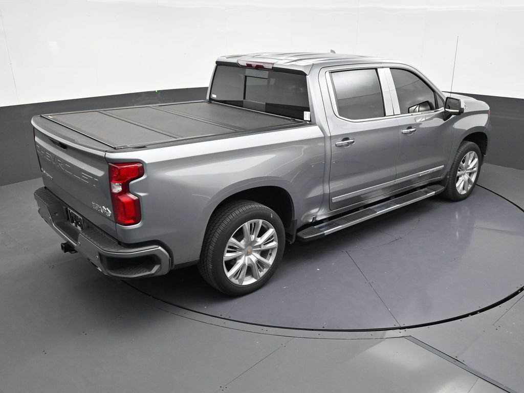 Used 2024 Chevrolet Silverado 1500 High Country w/ High Country Premium Package AWD/4WD image 16