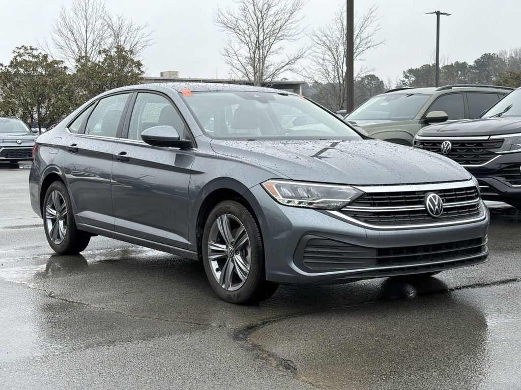 Used 2023 Volkswagen Jetta SE w/ Panoramic Sunroof Package image 7