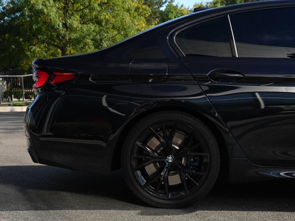 Used 2021 BMW M550i xDrive w/ Shadowloine Package AWD/4WD image 15