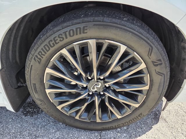 Certified 2025 INFINITI QX80 Autograph AWD/4WD image 10