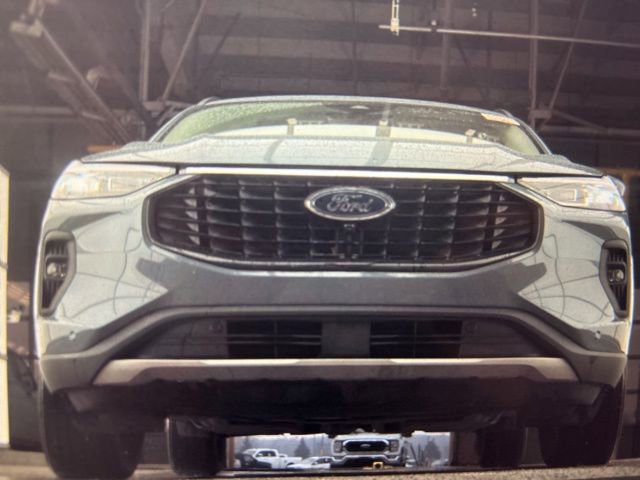 Used 2024 Ford Escape Platinum image 10