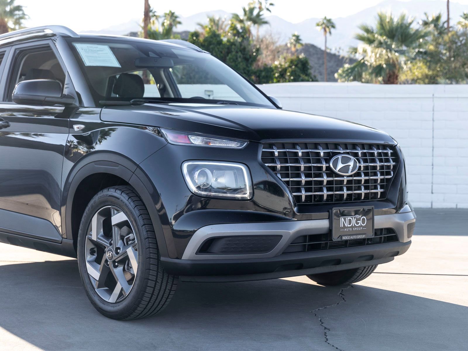 Used 2021 Hyundai Venue SEL w/ Cargo Package image 3