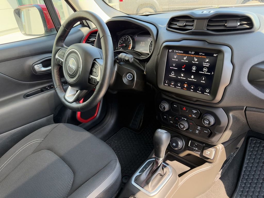 Used 2023 Jeep Renegade Latitude w/ Sun/Sound Group AWD/4WD image 27