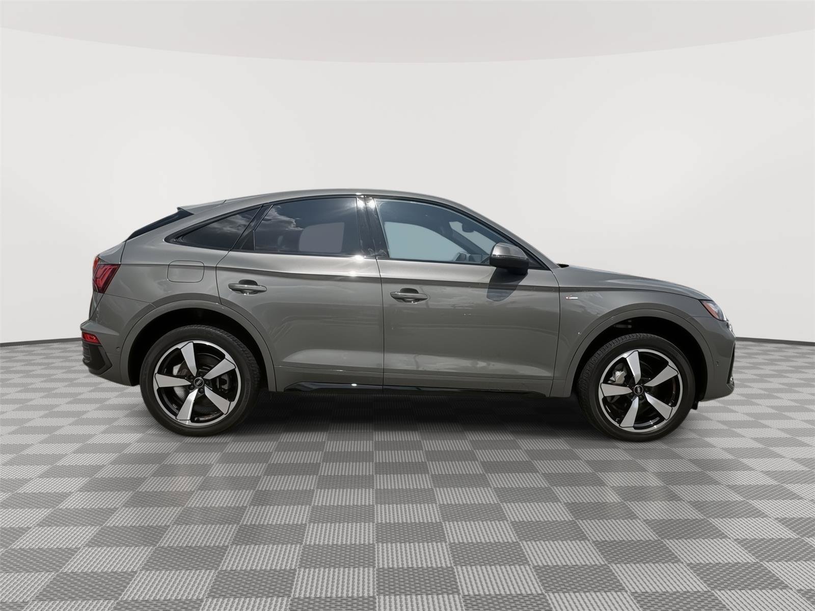 Certified 2023 Audi Q5 2.0T Prestige AWD/4WD image 6